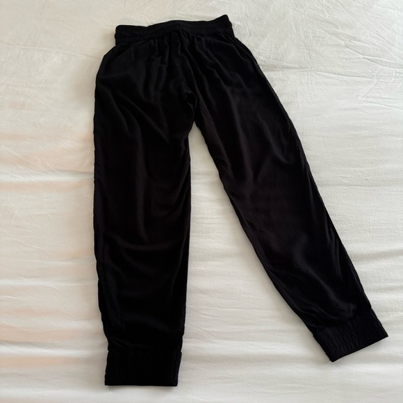 Aritzia Sunday Best Black Joggers - Picture 7 of 11
